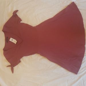 BNWT. Abercrombie. Women's dark pink v-neck dress
